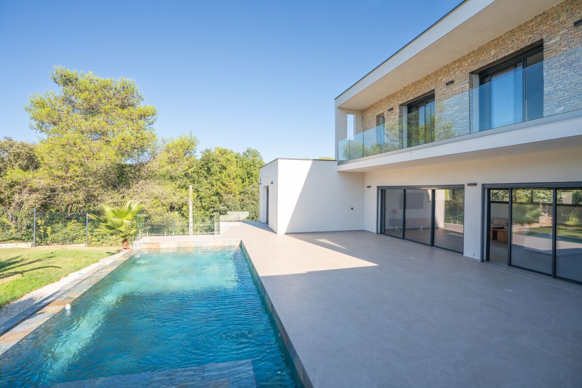 Heated pool